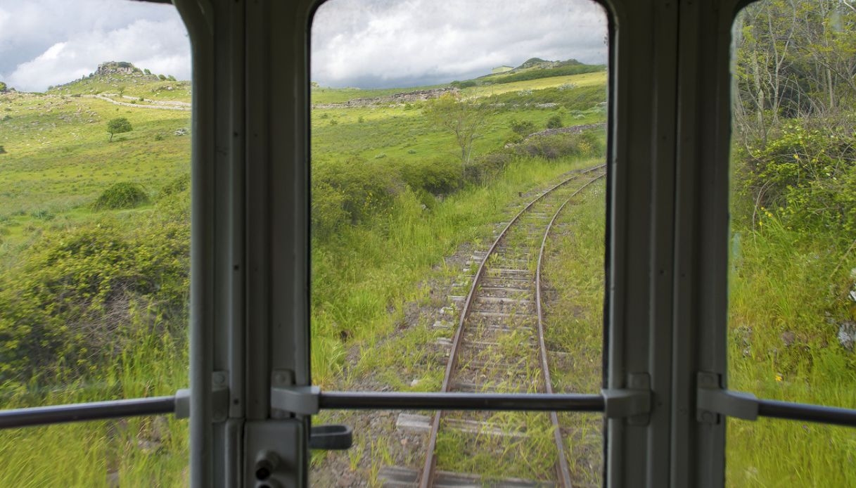 Los 10 mejores trenes para viajar este verano con niños (y sin ellos)