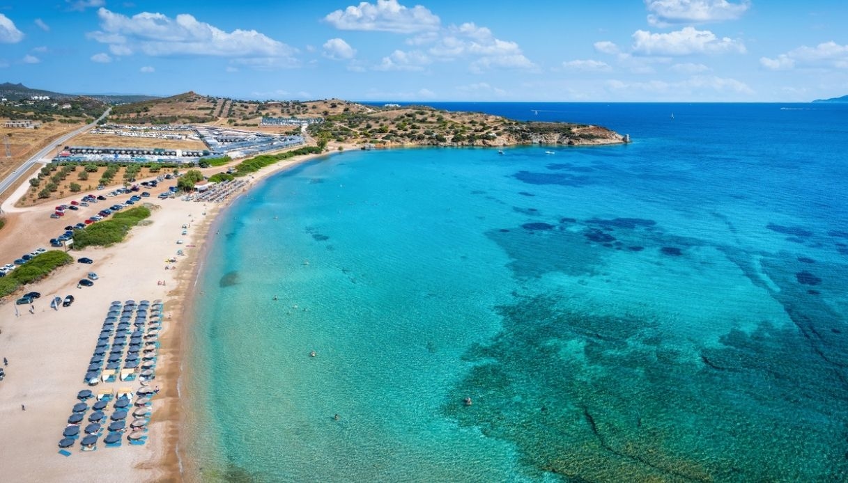 15 playas en la costa de Atenas: una alternativa más económica y menos concurrida a las islas griegas