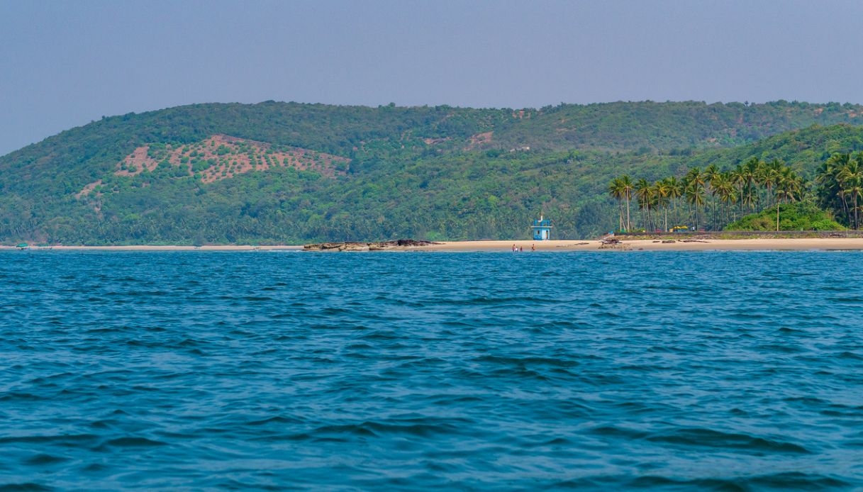 Praia de Tarkarli, um paraíso entre o rio e o mar