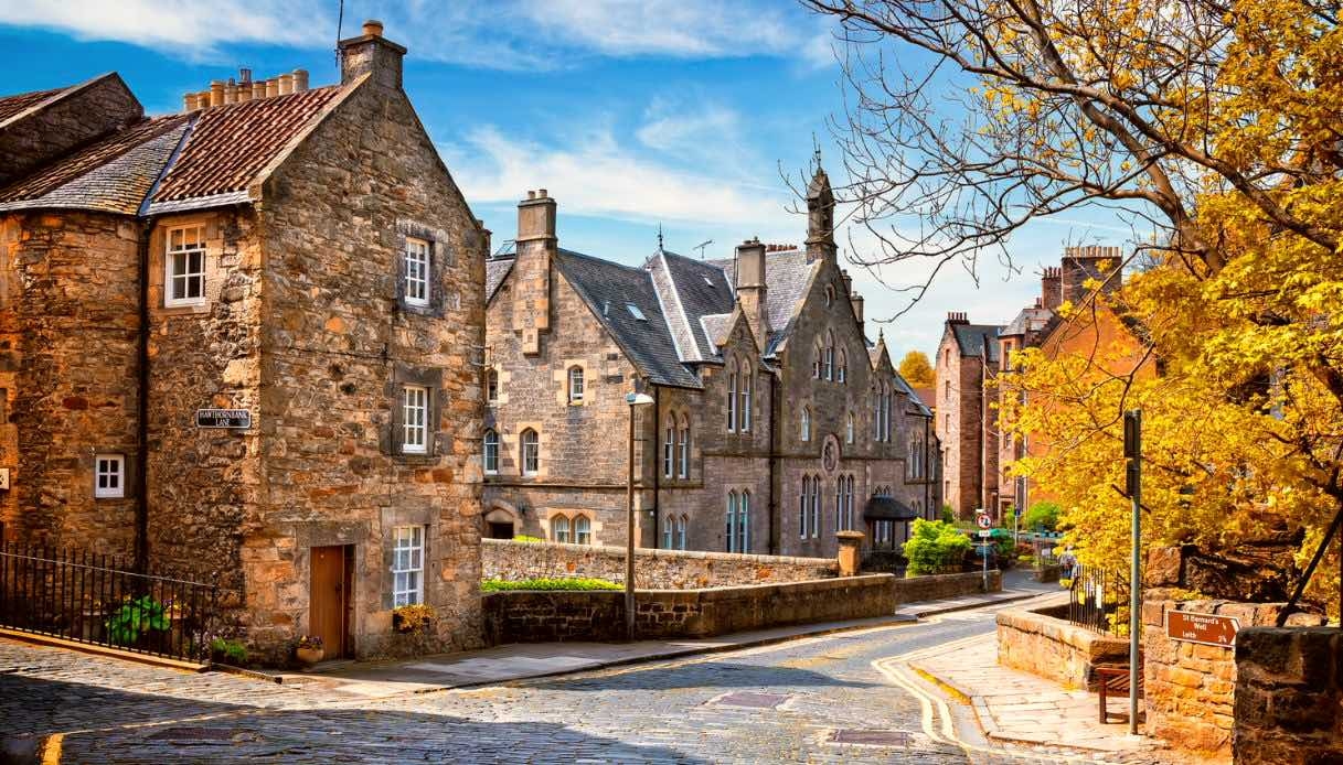 Where to go in October: autumn destinations between nature, cities, and the sea