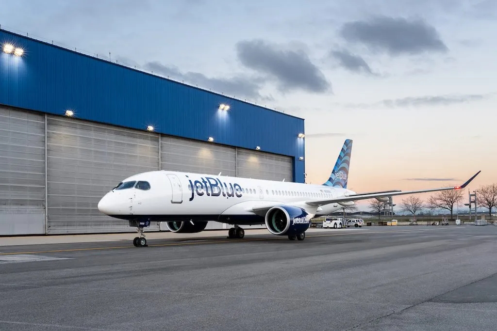 Продажа венчурного капитала JetBlue, плата за уборку Airbnb и влияние социальной коммерции