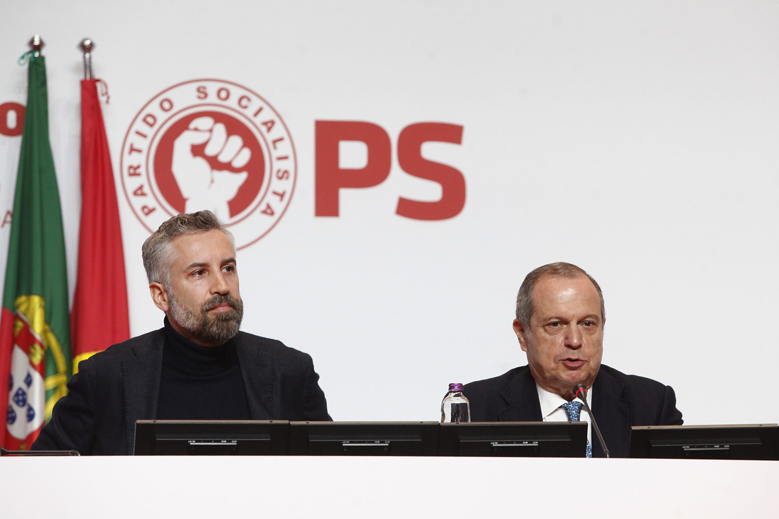 Pedro Nuno Santos en Carlos César gaan samen naar Belém om Marcelo te ontmoeten