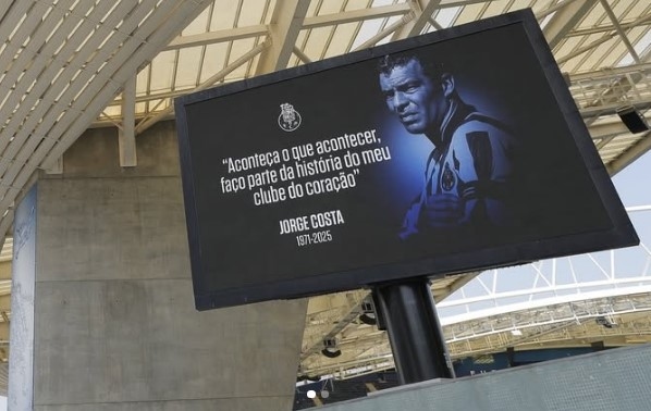 Het duel van FC Porto met V. Guimarães uitgesteld tot maandag na het overlijden van Jorge Costa