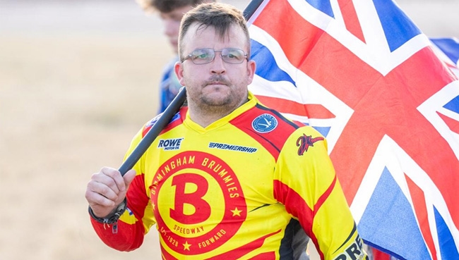Spell on the sidelines for Ben Barker after having his appendix removed