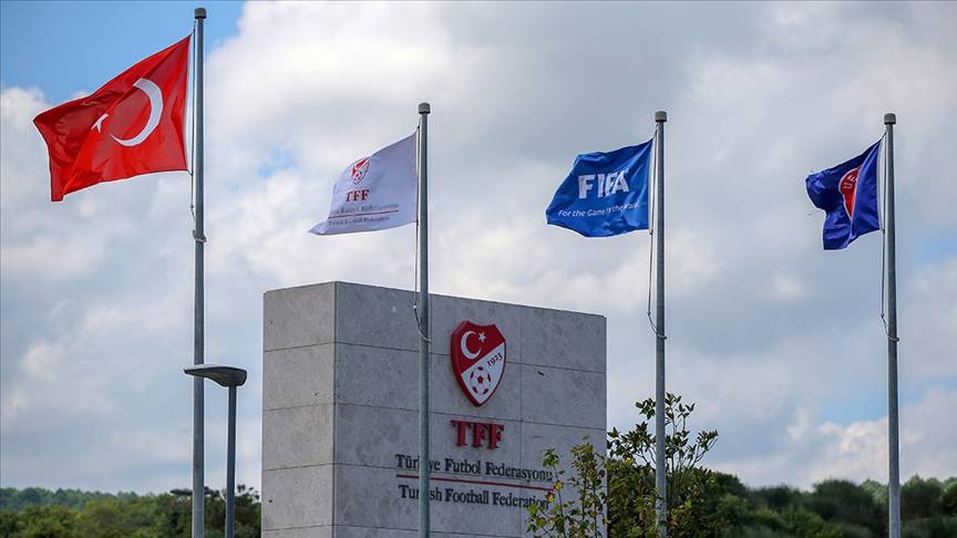 9 klubów z Superligi zostało skierowanych do PFDK