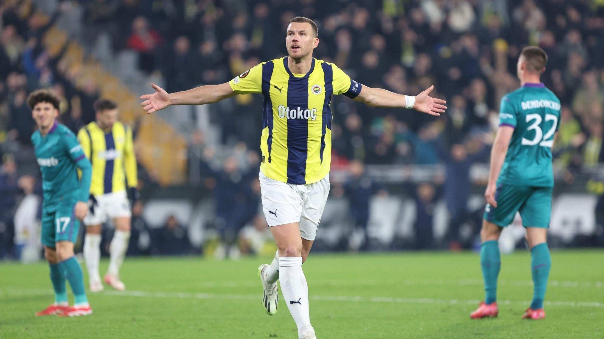 Het nieuwe team van Edin Dzeko is bekendgemaakt