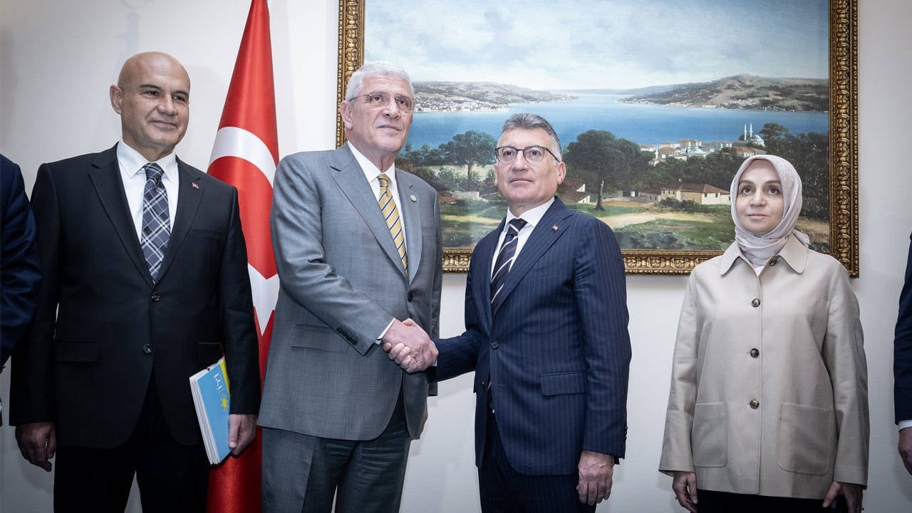 Dervişoğlu odwiedza grupę AKP