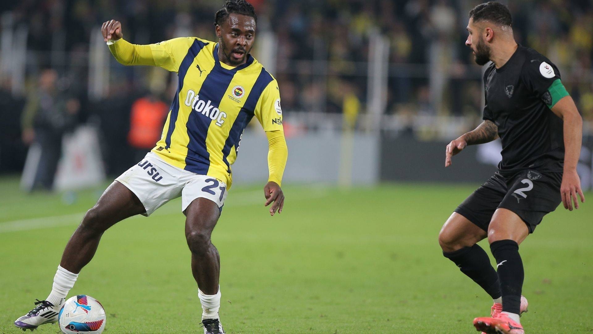 Beşiktaş contracteert Osayi-Samuel