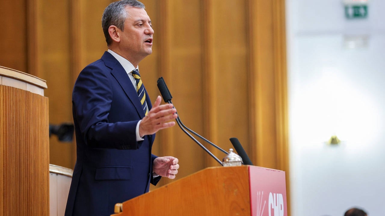 Özgür Özel: Ich werde dich nicht da sitzen lassen, den einzigen Menschen namens Erdoğan mit 29,2 Prozent der Stimmen!