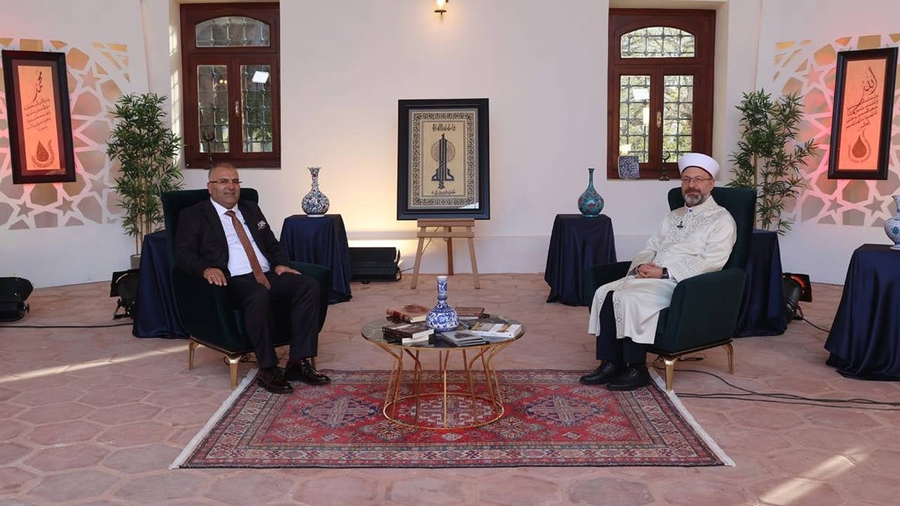 Die „glücklichen“ Brüder in Diyanet