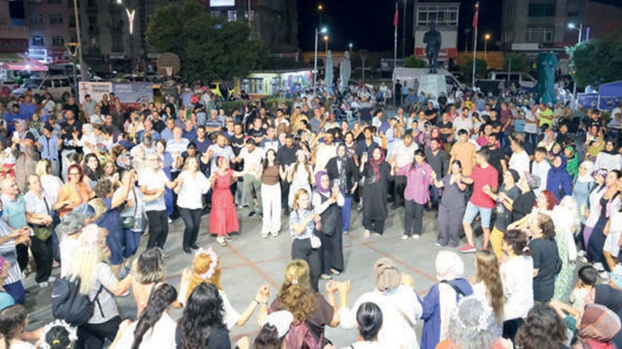 Pazar Şenliği ezgilerle sona erdi