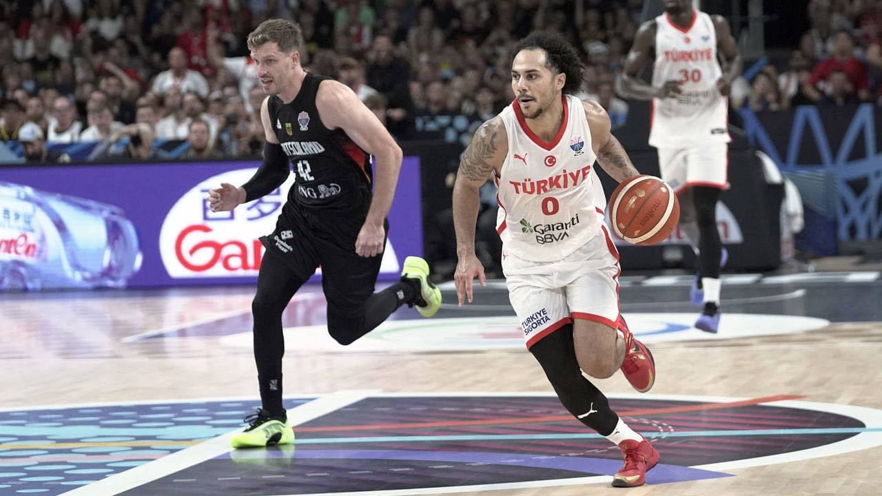Shane Larkin bids farewell to the Turkish National Team