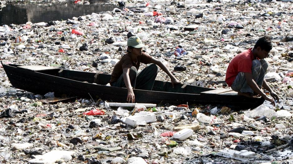 Geri Dönüşüm İkilemi: Plastiğin Sorunu Nedir?