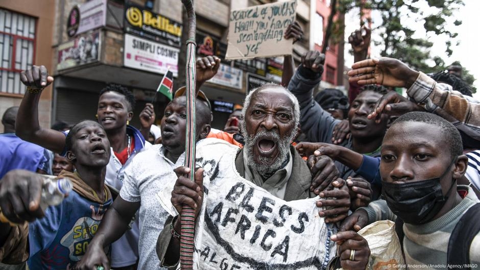 16 morti nelle proteste contro la violenza della polizia in Kenya