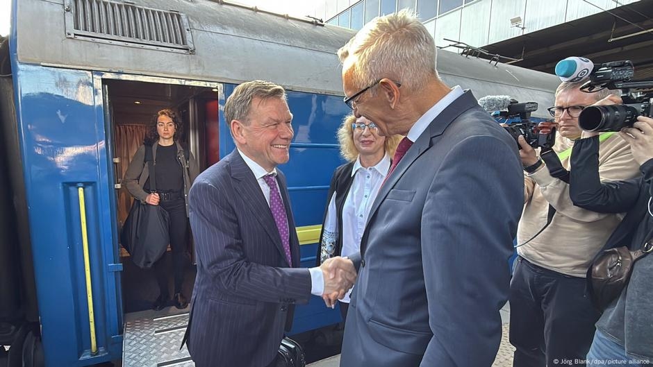 La Germania promette di continuare ad aiutare l'Ucraina con gli armamenti