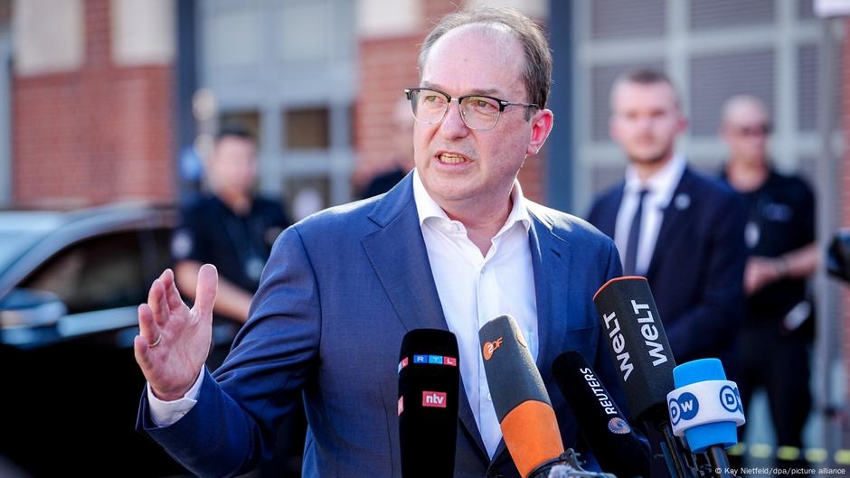 Dobrindt seeks deportation agreement with Taliban