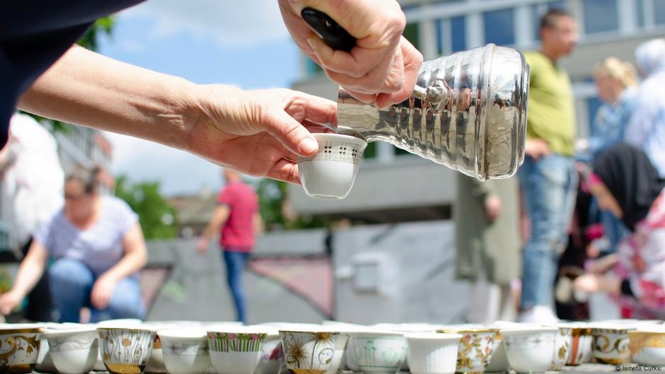 Projekt artystyczny o ludobójstwie w Srebrenicy: Puchary Pamięci
