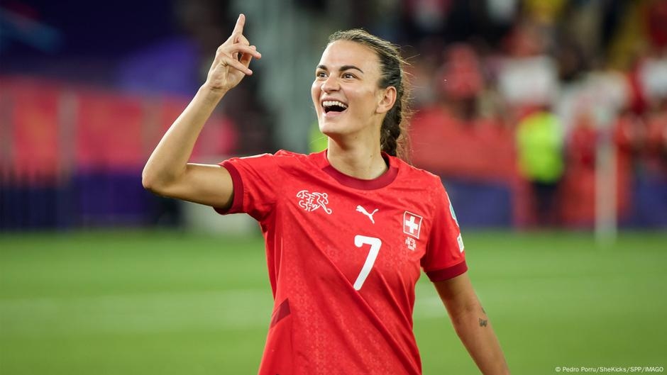 EURO 2025: Riola Xhemaili manda la Svizzera in delirio di gioia