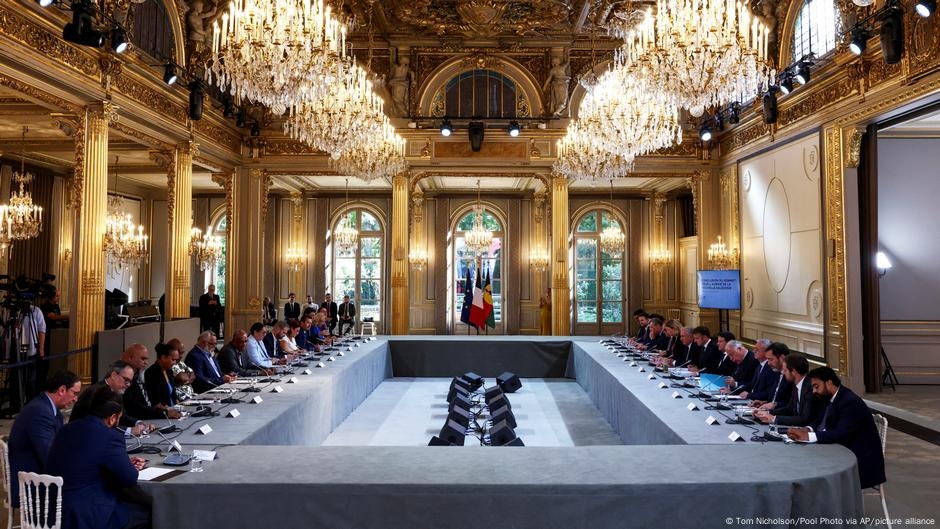 New Caledonia becomes a state but remains part of France