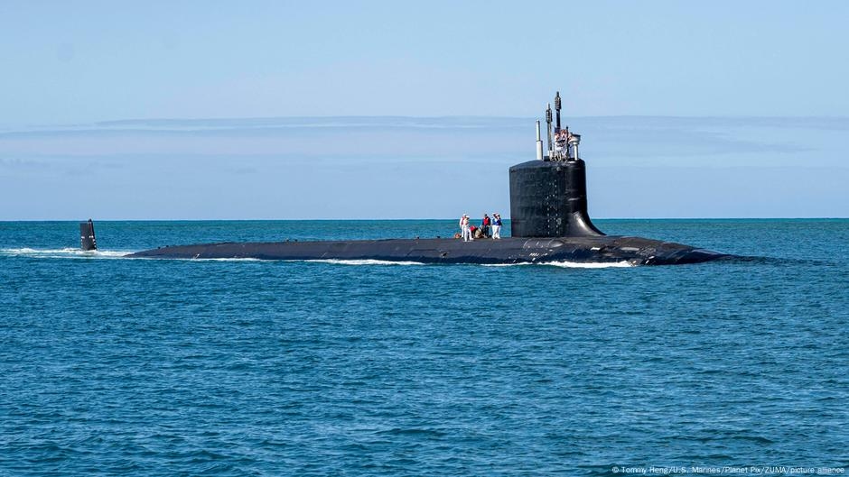 Pacto de noticias: Trump pone submarinos nucleares en posición
