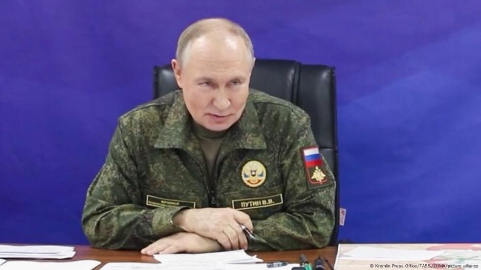 Putin praises front-line successes and long-range nuclear missile