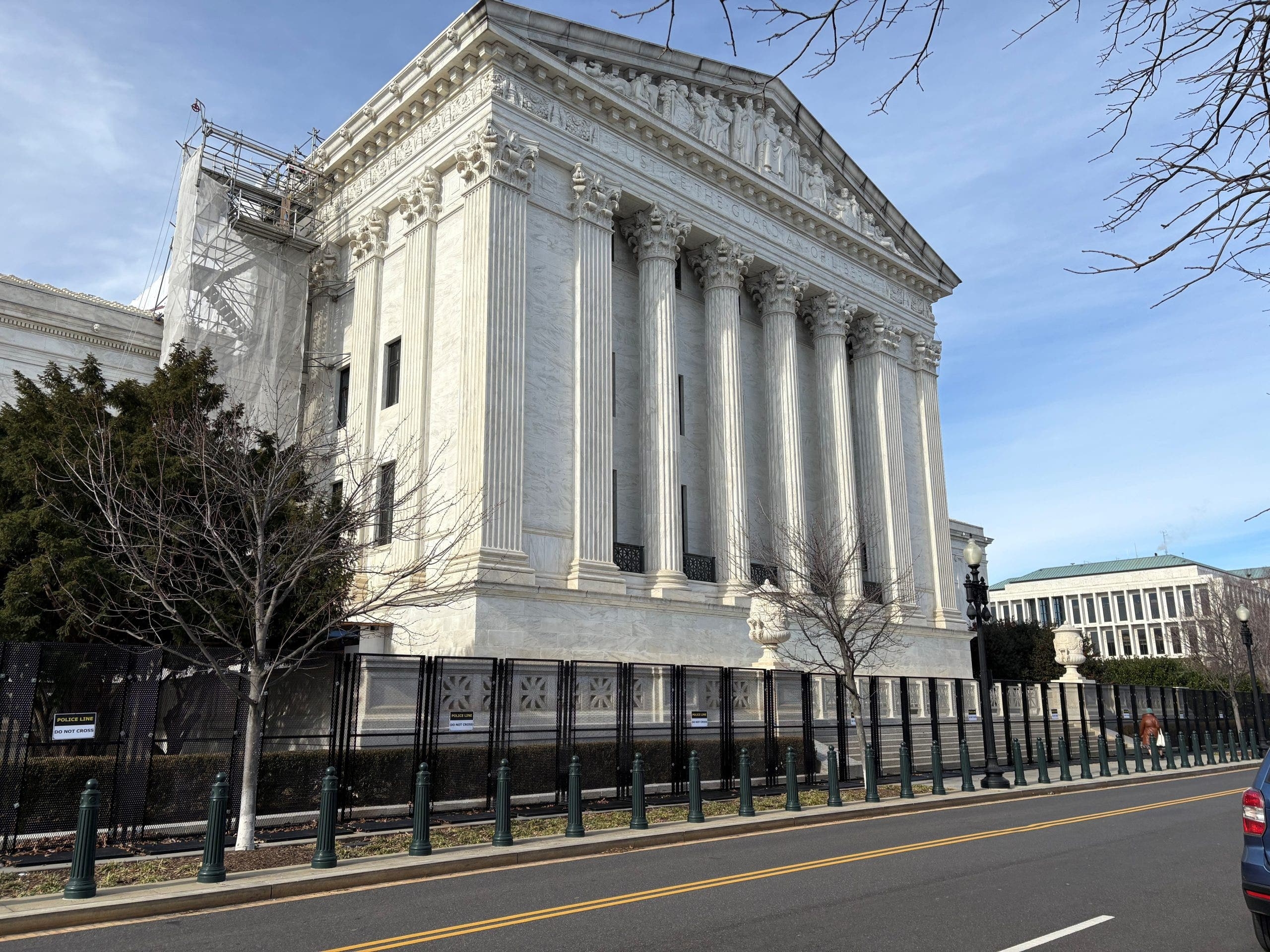 SCOTUS, istihdam hukukunu yeniden şekillendirebilecek heteroseksüel bir kadının ayrımcılık davasını dinleyecek