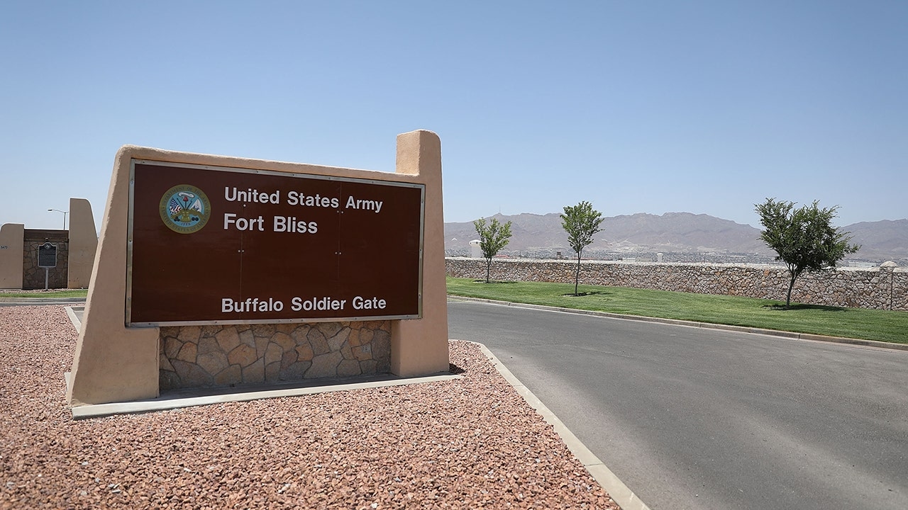 Pentagon kondigt enorme detentiefaciliteit voor migranten aan in Fort Bliss in Texas met 5.000 bedden