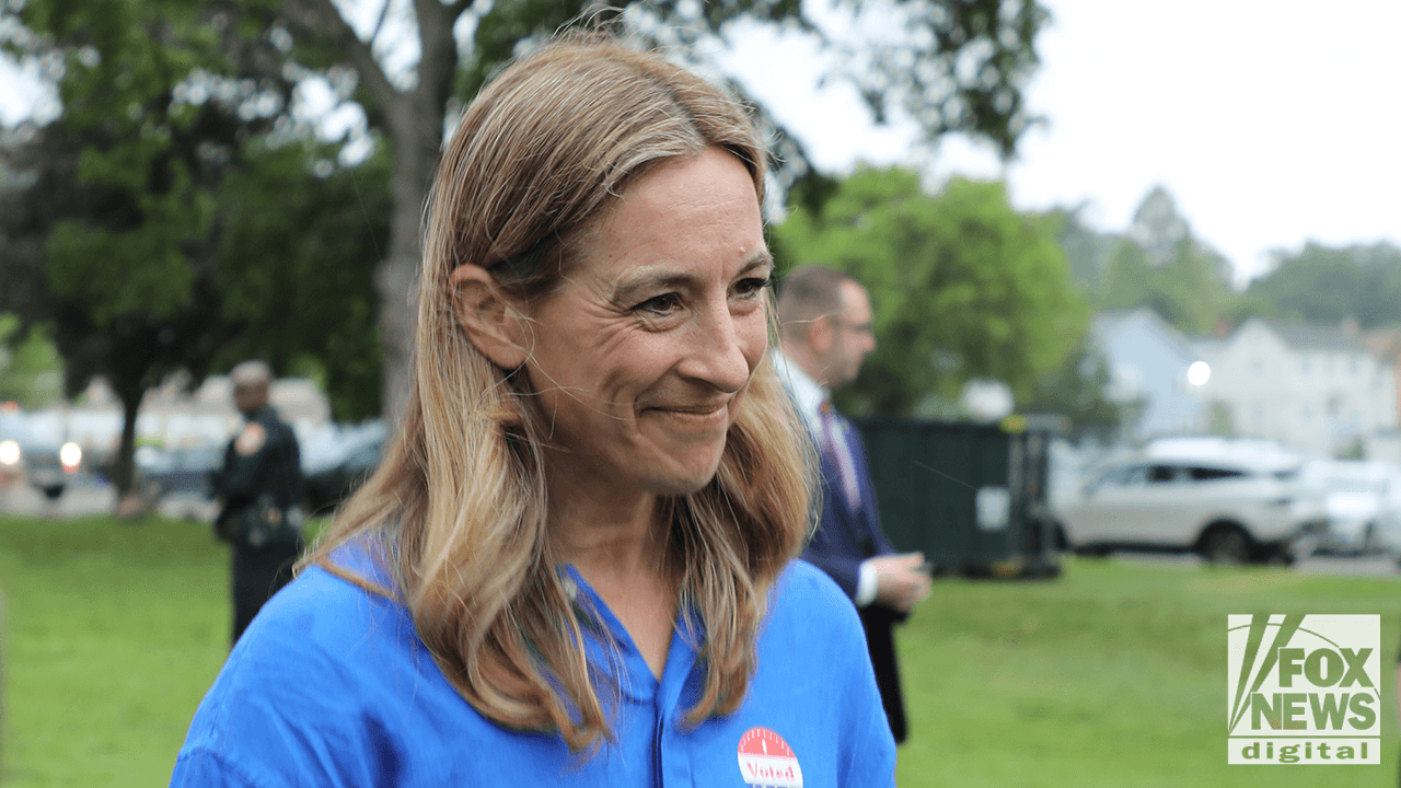 La democratica Mikie Sherrill vince le primarie per il governatore del New Jersey, preparando lo scontro con il vincitore del GOP sostenuto da Trump