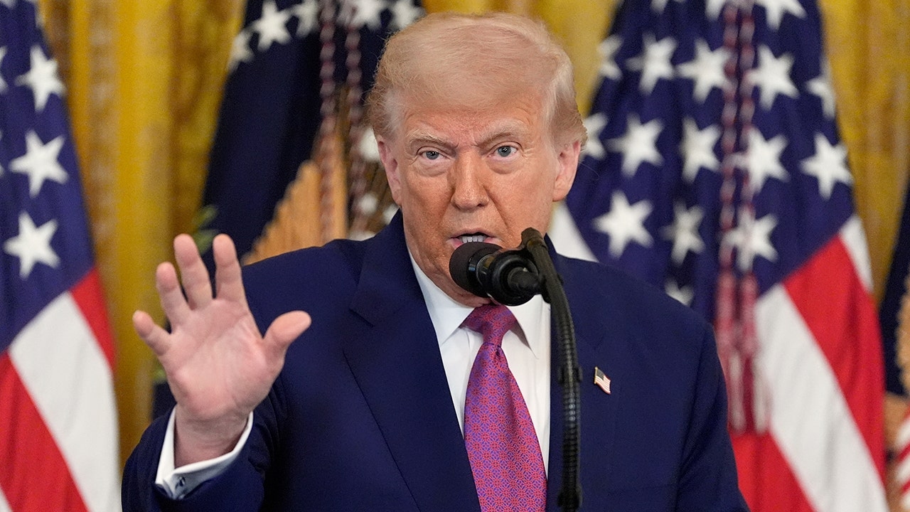Trump al centro dell'attenzione mentre la città più grande del Paese tiene le primarie per il sindaco