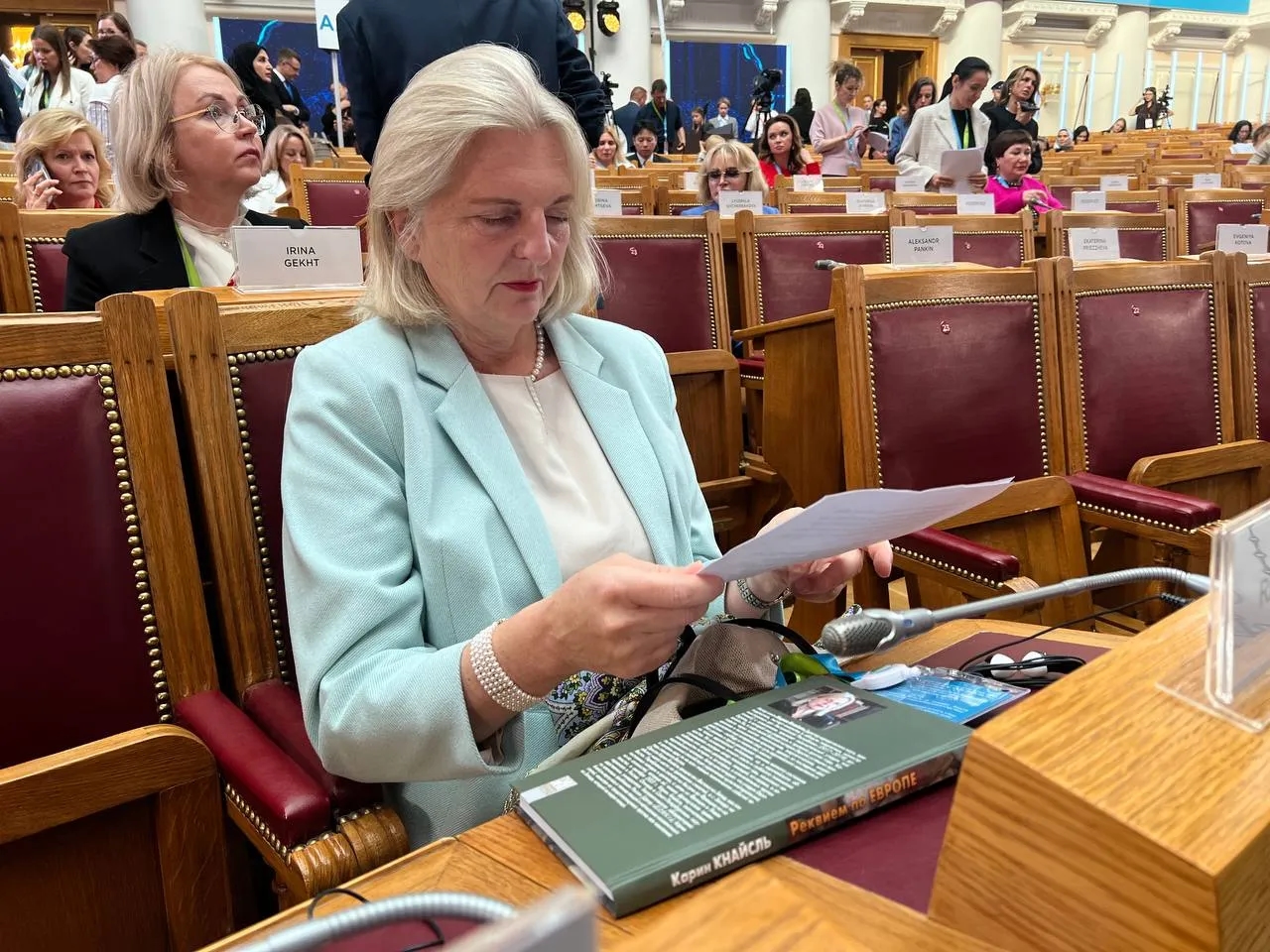 Karin Kneissl Rusları Zafer Günü'nde kutladı