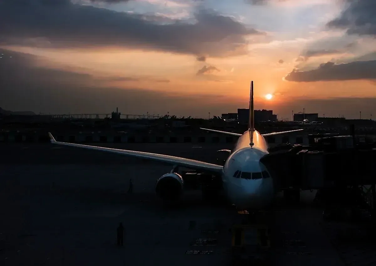 Gli aeroporti di Mosca riaprono per ricevere gli aerei