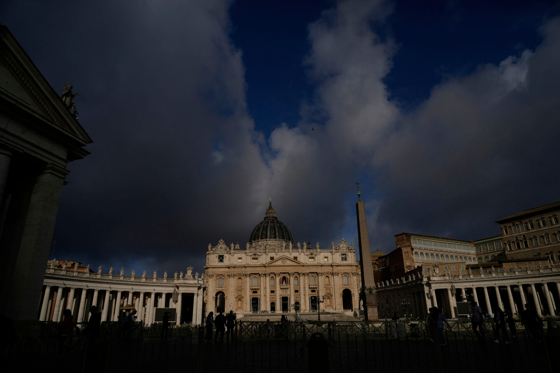 Kardinaller, Papa Francis'in halefini aramak için düzenlenen konsey öncesi toplantılarını sonlandırdı