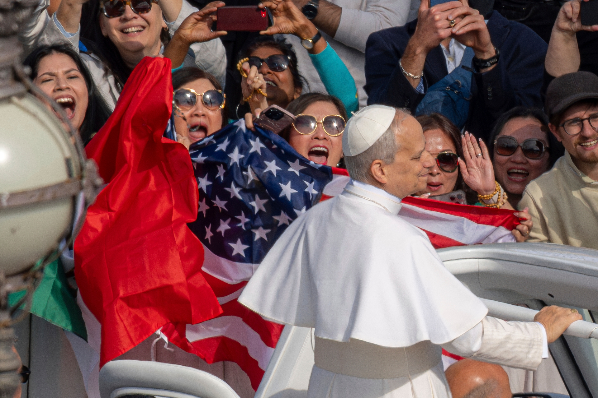 Leo XIV inaugurates his papacy with a call for world peace and unity