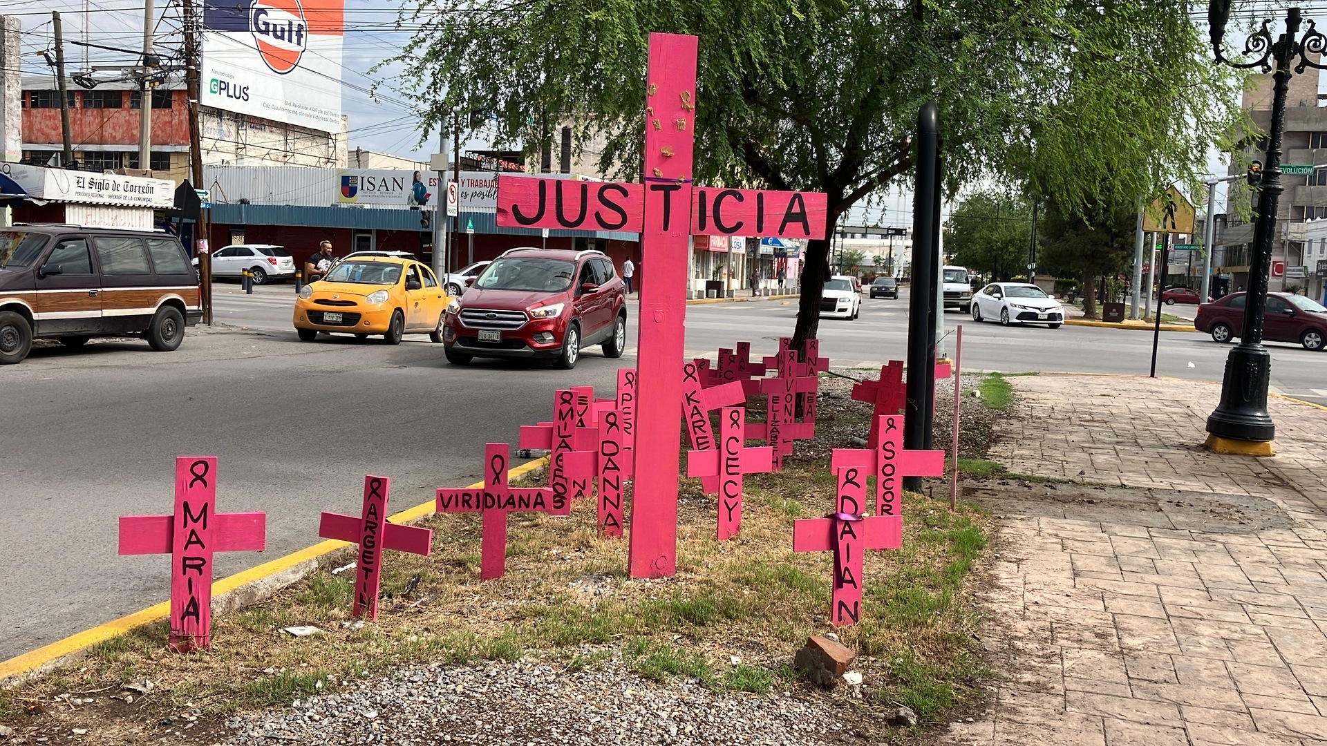 Gobierno de Coahuila otorga apoyos a hijos de víctimas de feminicidio