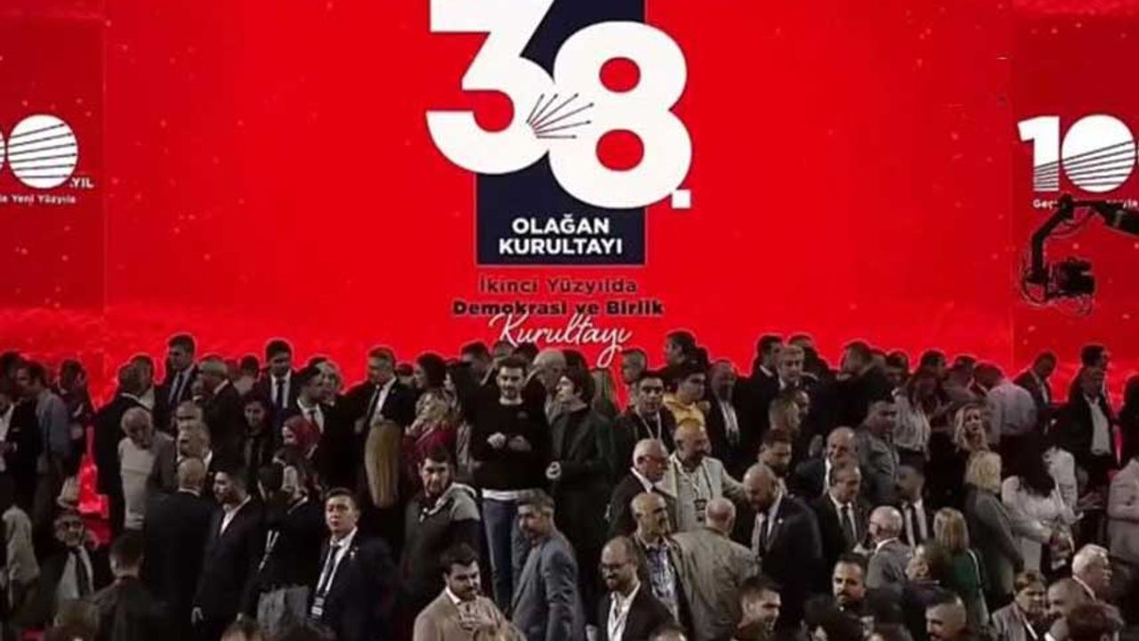 Nouveau rebondissement dans l'affaire d'annulation du congrès du CHP ! Le tribunal demande des documents à Istanbul.
