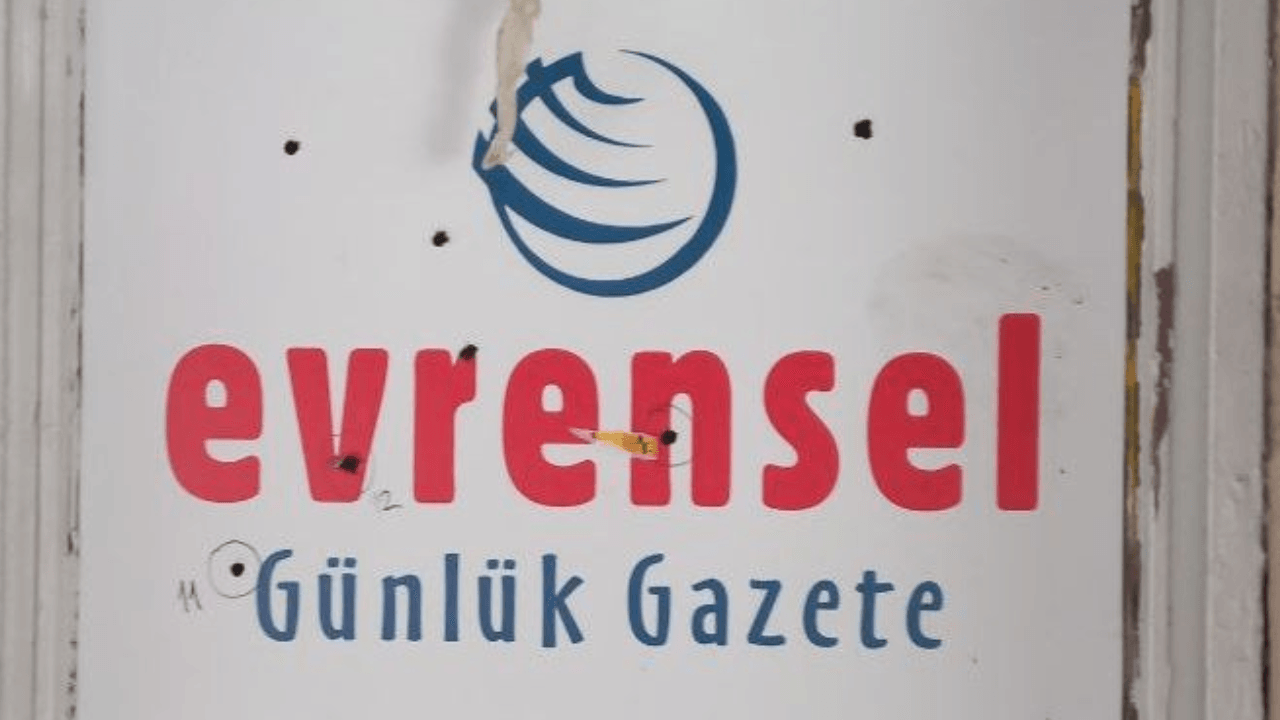Evrensel gazetesine silahlı saldırı!