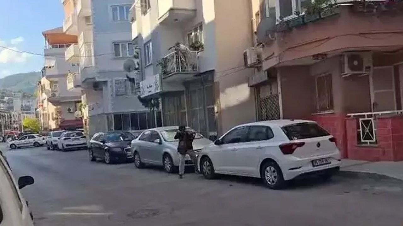 Se prohibió la transmisión del ataque a la estación de policía de Izmir.