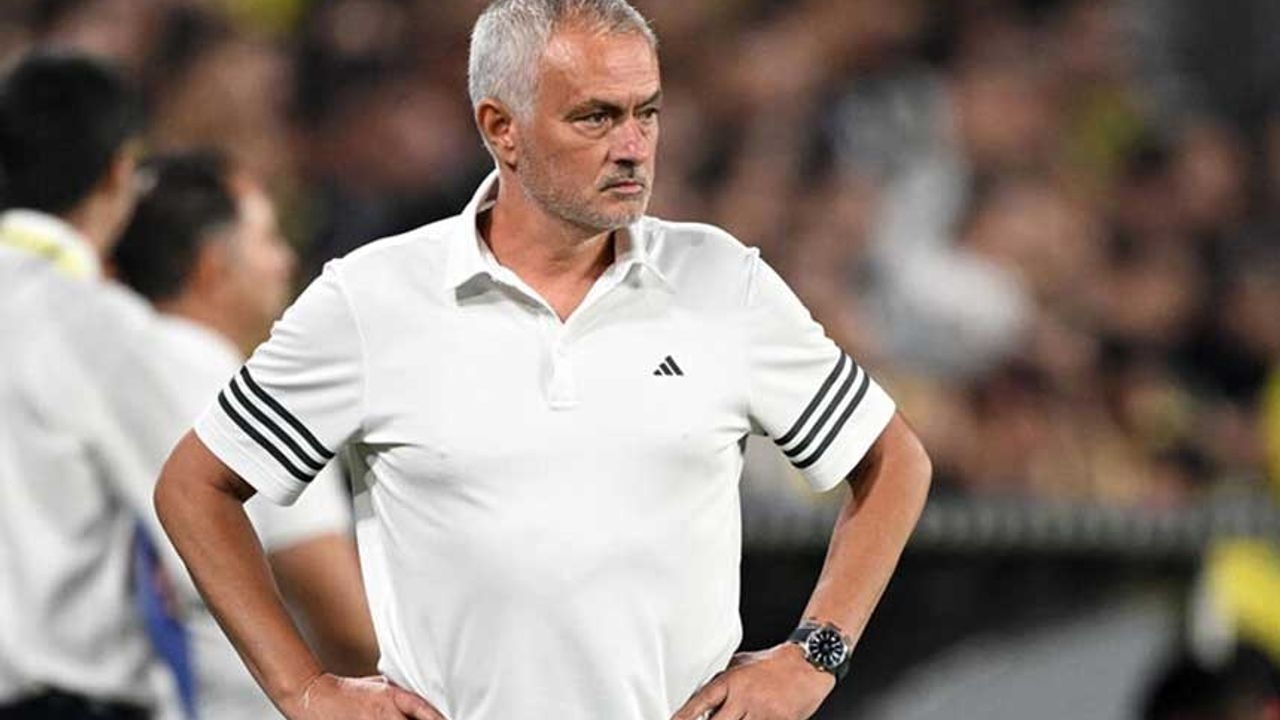 Decyzje Mourinho wywołały kryzys, a wezwania do rezygnacji Rui Costy wzrosły