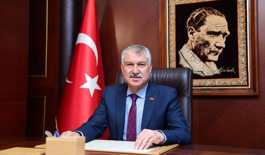 Zeydan Karalar lud die Menschen von Adana zum „Taş Bina“ ein!