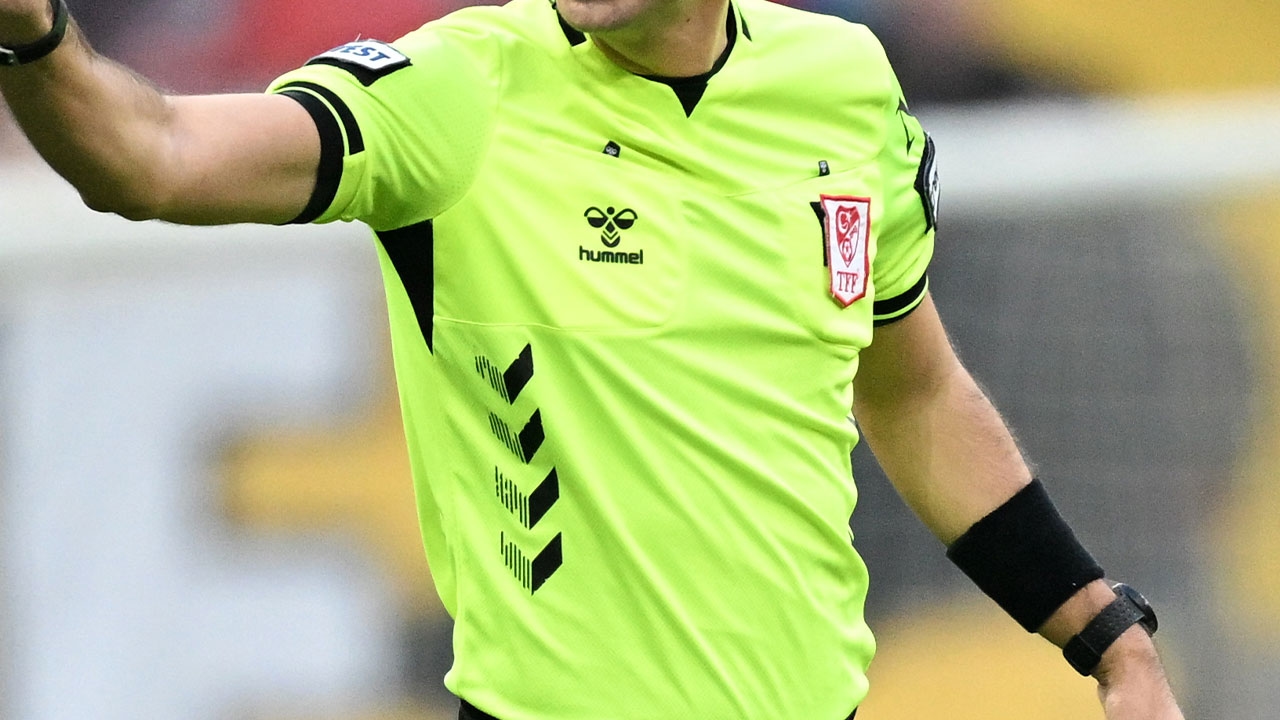 Die Schiedsrichter der 37. Woche der Super League stehen fest