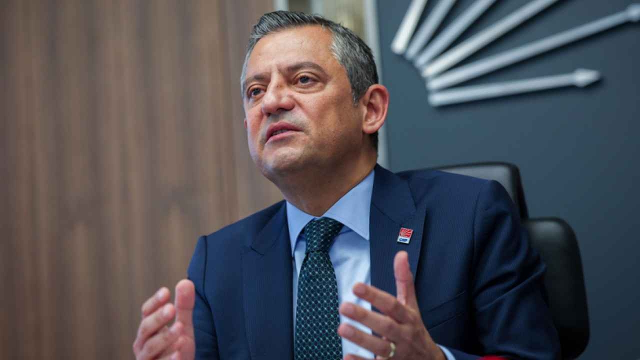 Özgür Özel: Laat niemand denken dat we Ekrem İmamoğlu in de gevangenis hebben gegooid en van hem af zijn