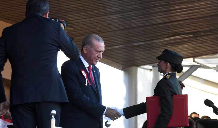Rücknahme von Erdoğans Ausweisungsbefugnis aus den türkischen Streitkräften