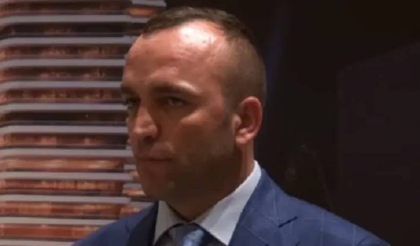 Verzoek aan het Constitutionele Hof van Adem Soytekin, die werd gearresteerd in het onderzoek van de IMM