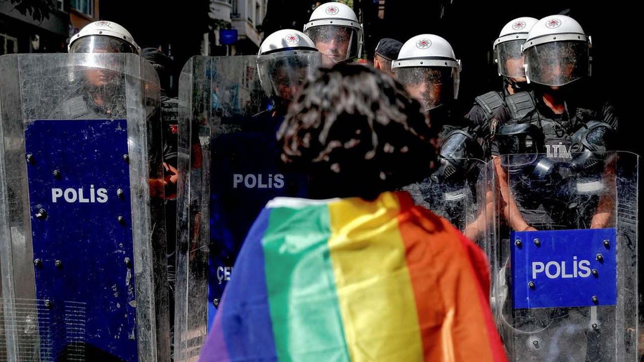 3 Festnahmen beim Pride March!