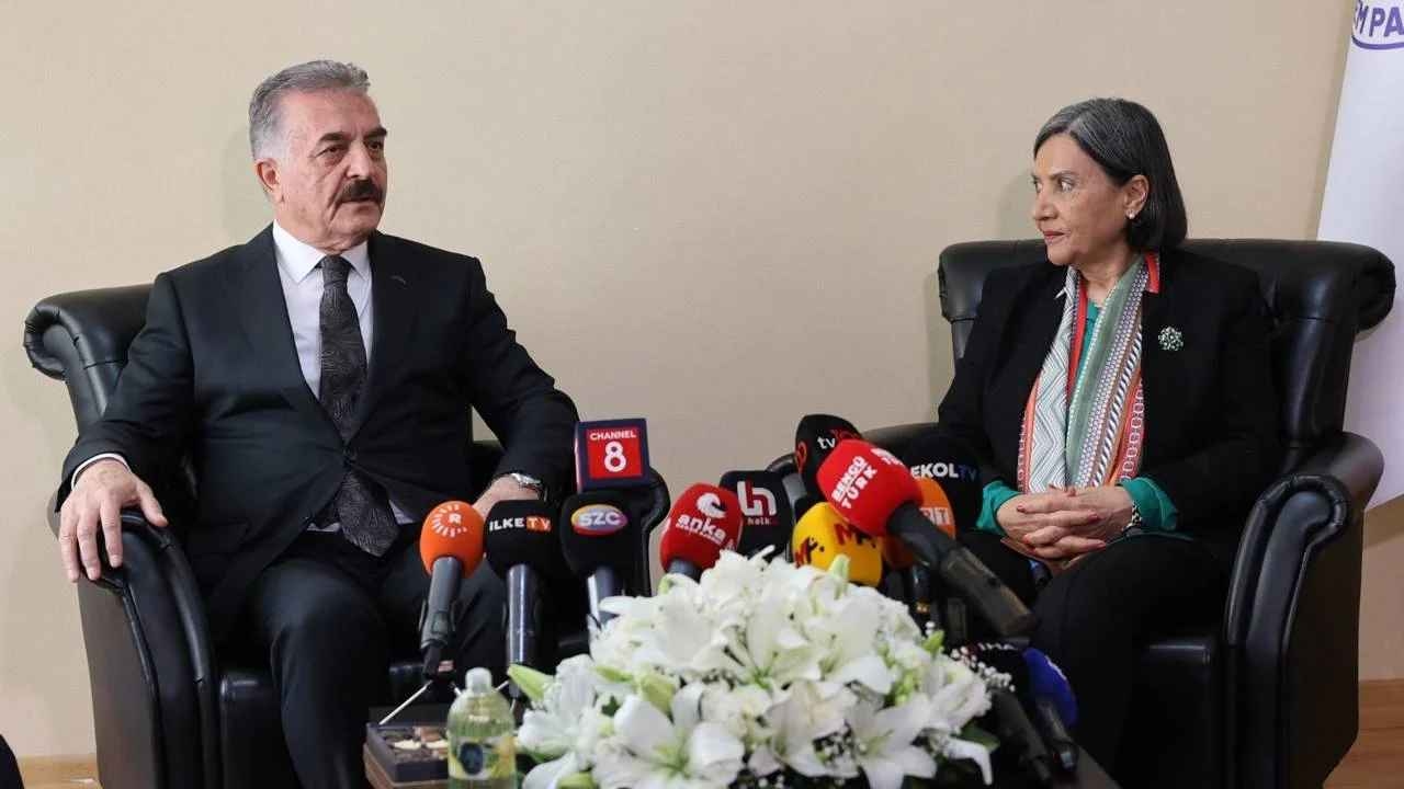 DEM-partij viert Eid eerst met MHP