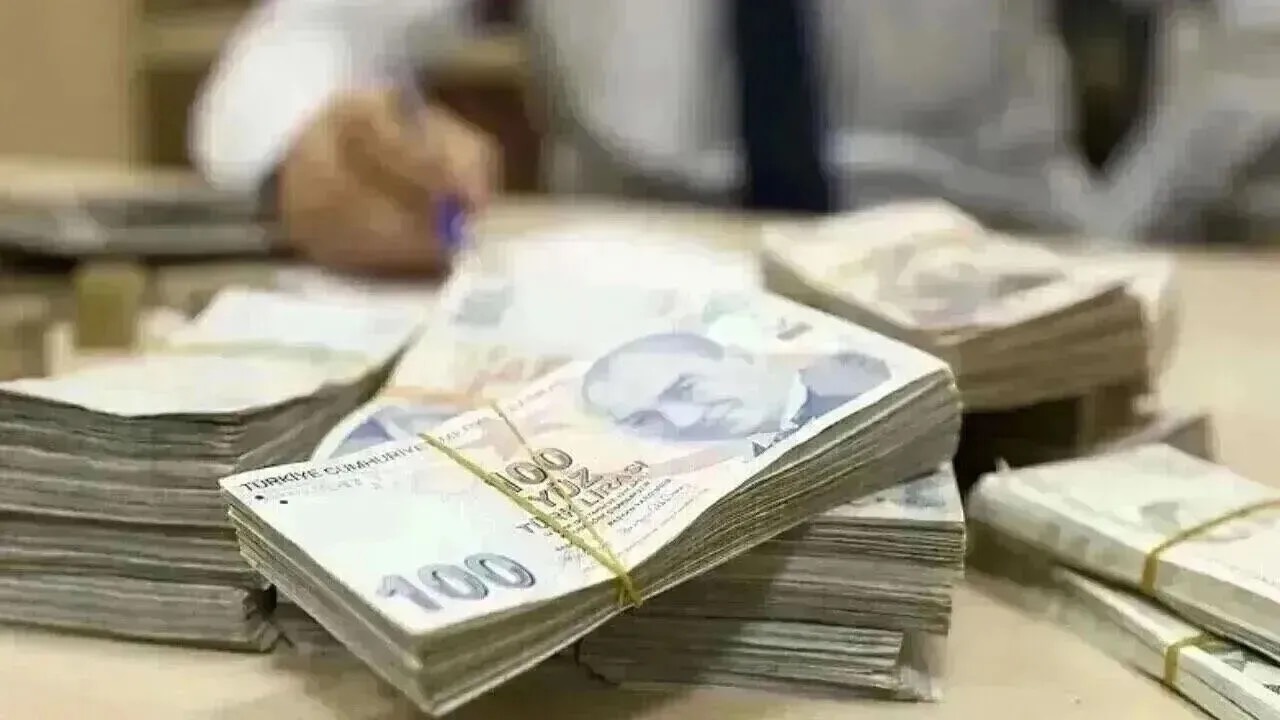 Wyścig banków po oprocentowanie depozytów! Miesięczny dochód 1 mln 250 tys. lirów gwałtownie wzrósł