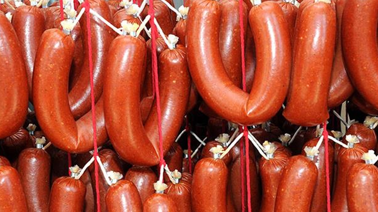 Deze drie worstmerken vormen een bedreiging voor je gezondheid! Ze voeren mensen ezelsvlees.