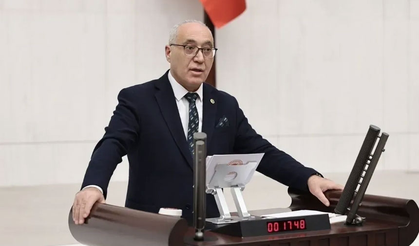 Kolejna rezygnacja! Partia Przyszłości ma już czterech posłów w parlamencie.