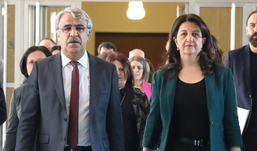La délégation d'İmralı reprend sa tournée des dirigeants ! La date de sa visite à Bahçeli et Özgür Özel a été annoncée.