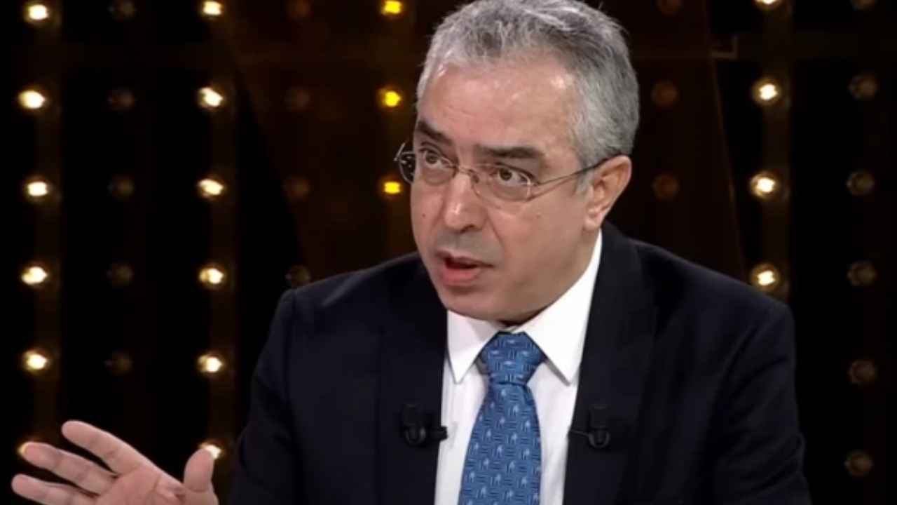 Palace advisor's 'new constitution' statement: 'Not possible without a referendum'